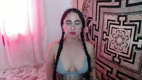 Snapshot of ninakravtz chatting on December 16, 5:11 pm N I N A online show from December 16, 5:11 pm