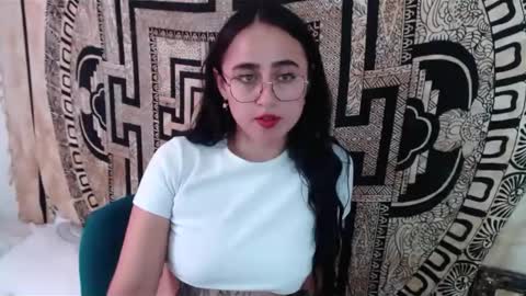 Snapshot of ninakravtz chatting on December 20, 8:01 pm N I N A online show from December 20, 8:01 pm