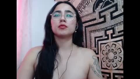 Snapshot of ninakravtz chatting on December 23, 6:16 pm N I N A online show from December 23, 6:16 pm