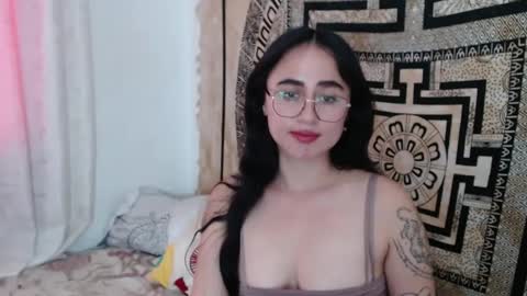 Snapshot of ninakravtz chatting on January 8, 10:37 pm N I N A online show from January 8, 10:37 pm