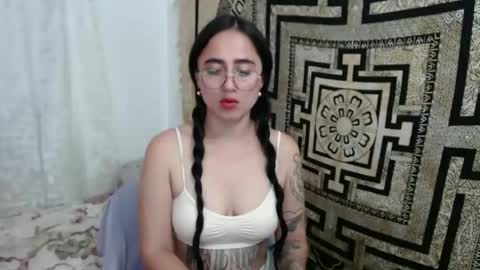 Snapshot of ninakravtz chatting on February 13, 6:16 pm N I N A online show from February 13, 6:16 pm