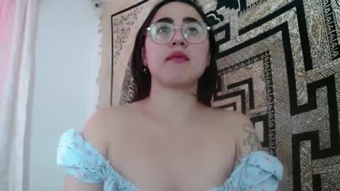 Snapshot of ninakravtz chatting on September 23, 2:20 pm N I N A online show from September 23, 2:20 pm