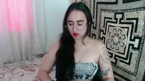 Snapshot of ninakravtz chatting on October 4, 2:59 pm N I N A online show from October 4, 2:59 pm