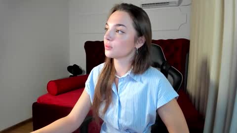 Snapshot of ninalior chatting on October 22, 5:52 am NinaLior online show from October 22, 5:52 am