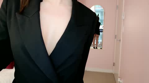 Snapshot of ninaoneil chatting on February 22, 11:13 pm NinaOneil online show from February 22, 11:13 pm