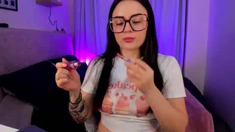 Snapshot of ninavolkov chatting on September 19, 9:48 pm ninavolkov online show from September 19, 9:48 pm