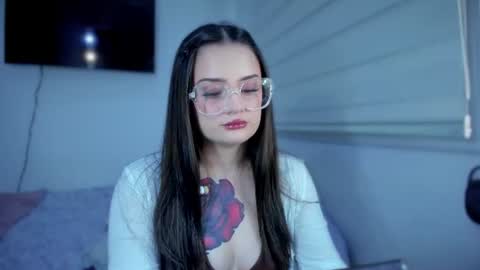 Snapshot of ninavolkov chatting on June 30, 11:17 pm ninavolkov online show from June 30, 11:17 pm