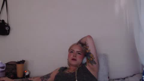 Snapshot of ninaxxstorm chatting on December 12, 9:37 pm Nina online show from December 12, 9:37 pm