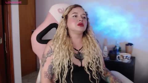 Snapshot of ninaxxstorm chatting on September 29, 10:47 pm Nina online show from September 29, 10:47 pm