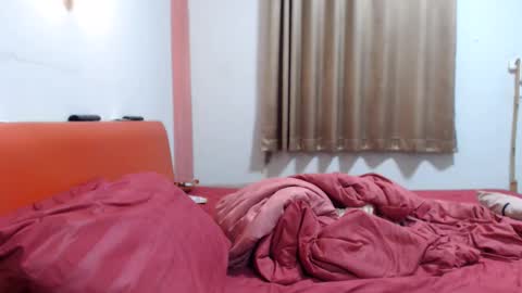 Snapshot of ninewladyboy chatting on May 18, 6:47 pm ninew online show from May 18, 6:47 pm