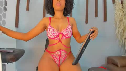 nini_beyker online show from September 28, 1:27 pm