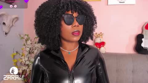 NINI  online show from February 11, 3:17 pm