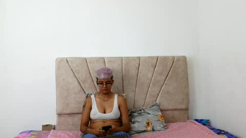 Snapshot of nini_smith chatting on June 20, 7:00 am nini_smith online show from June 20, 7:00 am