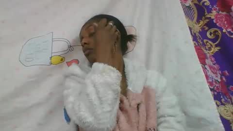 ninie246746 online show from March 25, 7:25 am