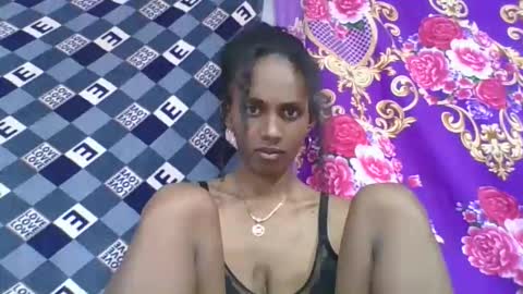 ninie246746 online show from April 18, 7:58 pm