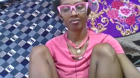 ninie246746 online show from April 21, 7:17 pm