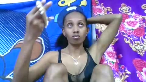 ninie246746 online show from June 7, 5:33 am