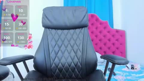 nina dee online show from February 21, 10:50 am