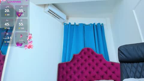 nina dee online show from September 17, 3:30 am