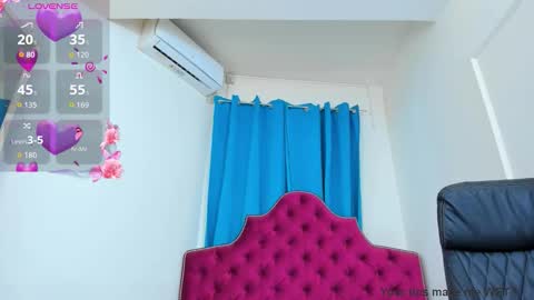 nina dee online show from March 17, 4:28 am