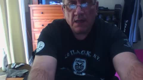 Dennis online show from October 15, 4:18 pm