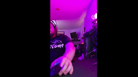 HungStepSon online show from September 27, 10:20 am