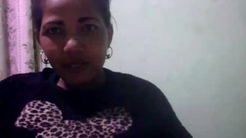 nirina233342 online show from May 1, 12:54 pm