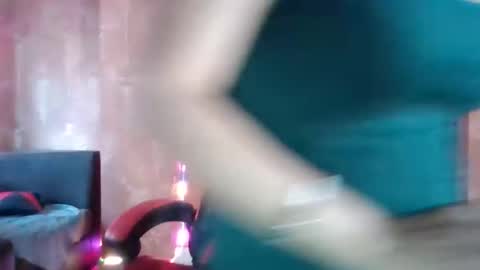 Snapshot of nisha_baby chatting on September 10, 4:01 am Nishu online show from September 10, 4:01 am