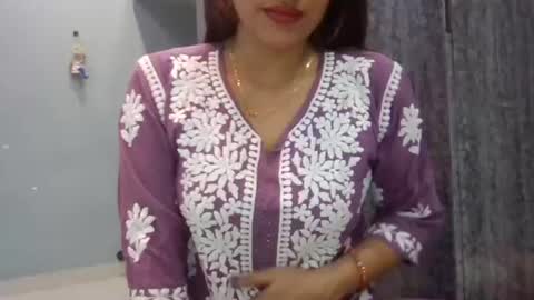 Snapshot of nisha_baby chatting on June 18, 4:46 am Nishu online show from June 18, 4:46 am