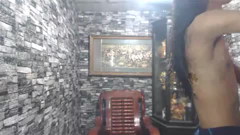 Snapshot of nisha_rose23 chatting on May 28, 8:28 pm nisha_rose23 online show from May 28, 8:28 pm