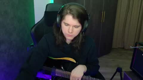 Snapshot of nitroshade chatting on January 25, 2:15 am nitroshade online show from January 25, 2:15 am