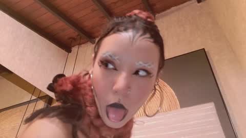 Nixx  online show from April 10, 11:48 am