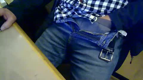 njutningsokare online show from November 26, 5:25 pm