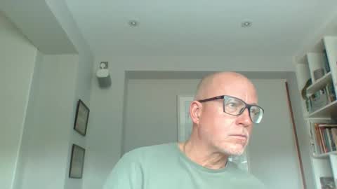 Snapshot of nmmm124347 chatting on May 31, 1:07 pm nmmm124347 online show from May 31, 1:07 pm