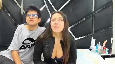 NoaandArez online show from February 8, 5:22 am