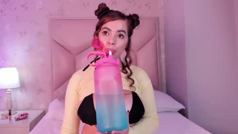   ambarsulliva  online show from January 21, 5:51 pm