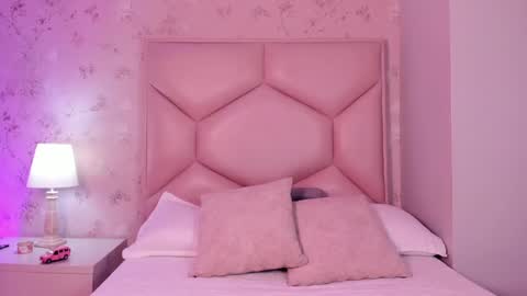   ambarsulliva  online show from January 28, 11:49 am