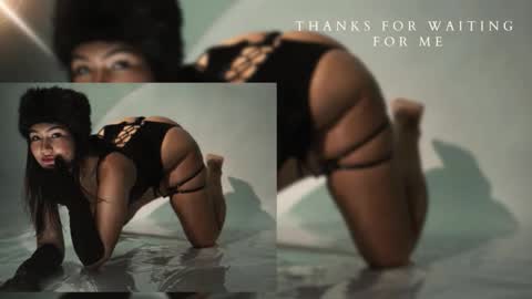 Noa online show from March 27, 2:39 am