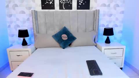 NATHALIA MORENO online show from February 28, 12:50 pm