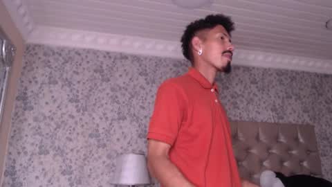 Noah online show from March 2, 7:21 pm