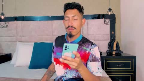 Noah online show from March 15, 6:58 pm