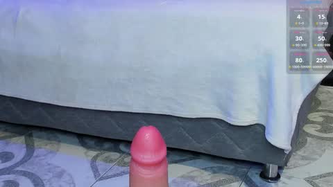 Snapshot of noah25_ chatting on November 9, 4:22 am Noah online show from November 9, 4:22 am