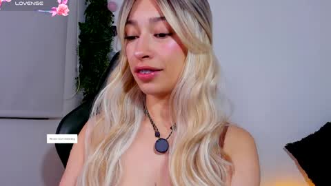 Noah  online show from April 3, 4:43 am