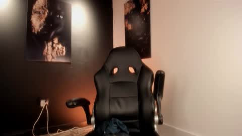 Snapshot of noah_black212 chatting on October 22, 5:56 pm noah_black212 online show from October 22, 5:56 pm