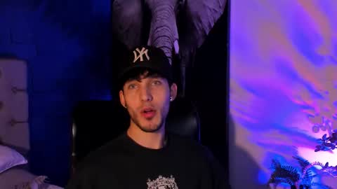 Noah Brigth online show from November 9, 2:15 pm