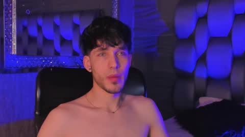 Noah Brigth online show from November 16, 9:20 pm