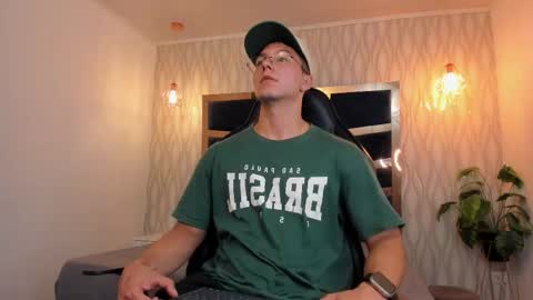 Noah online show from March 16, 5:28 pm