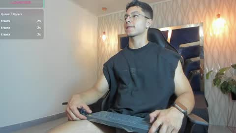 Noah online show from April 13, 5:18 pm