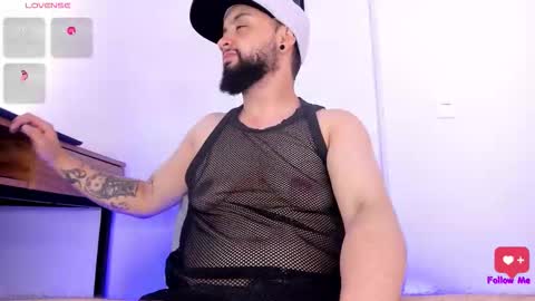 Snapshot of noah_devil_ chatting on November 1, 2:24 am noah_devil_ online show from November 1, 2:24 am