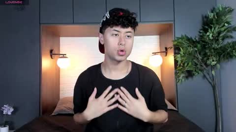 noah_dupont_ online show from February 28, 11:55 am